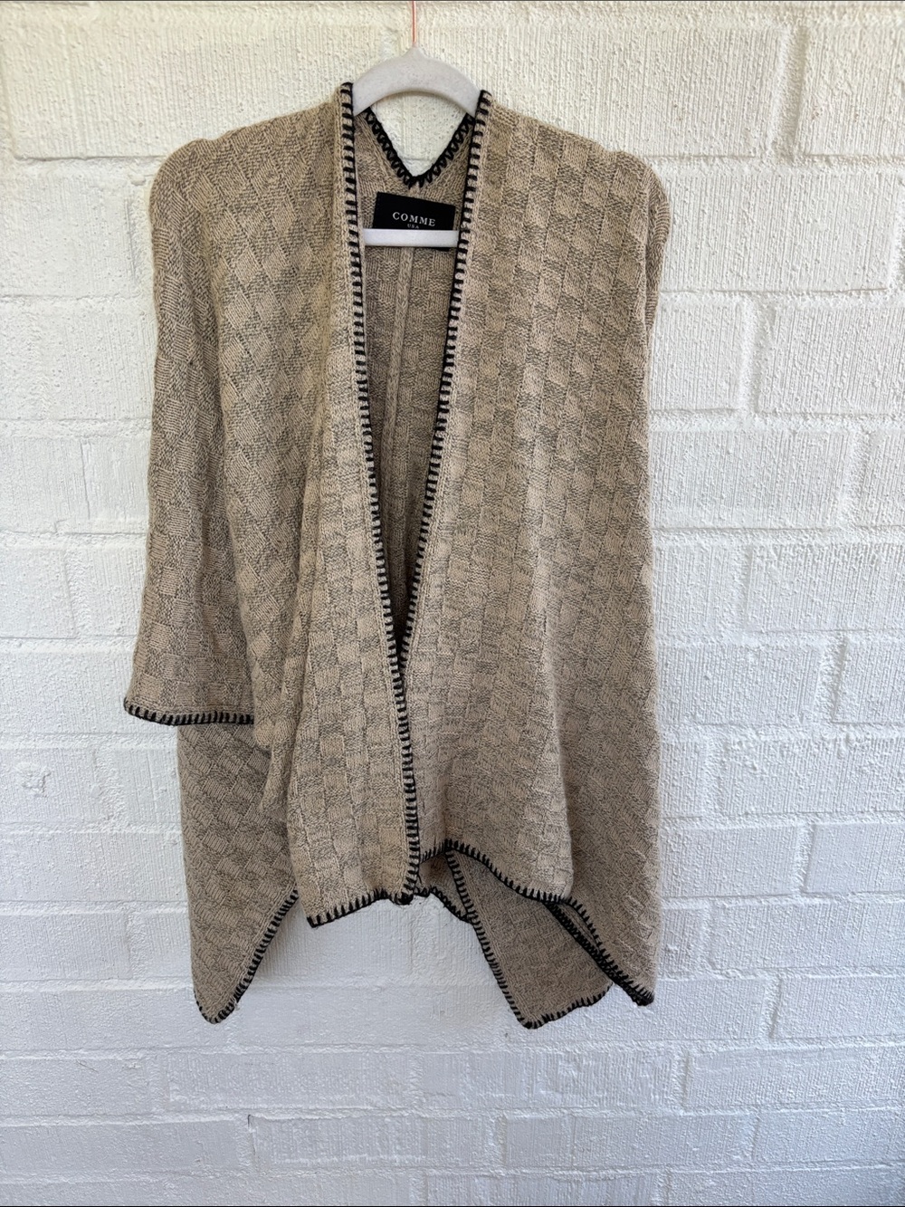 Comme USA Beige Open-Front Knit Poncho with Contrast Trim Shrug sz OS
